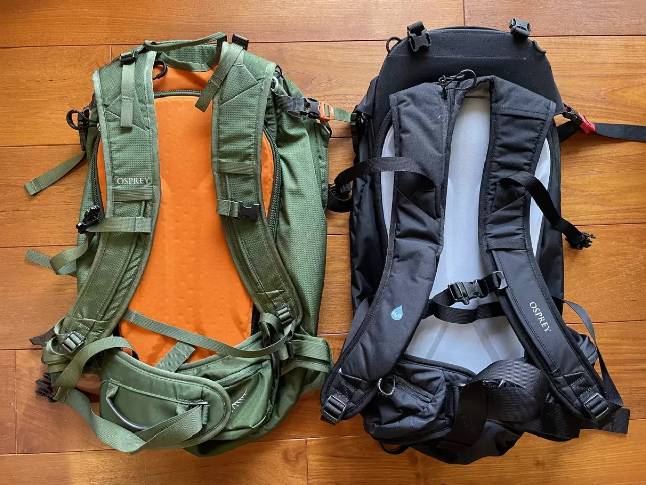 背中が蒸れないように空気の流れが背中に伝わるような形状