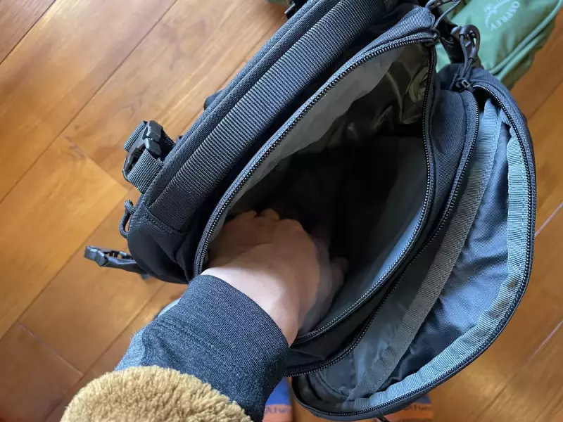 キャンバー30の2つの小さなポケット