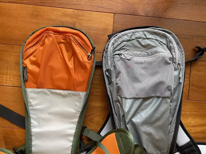 貴重品をしまっておくのに便利なポケット