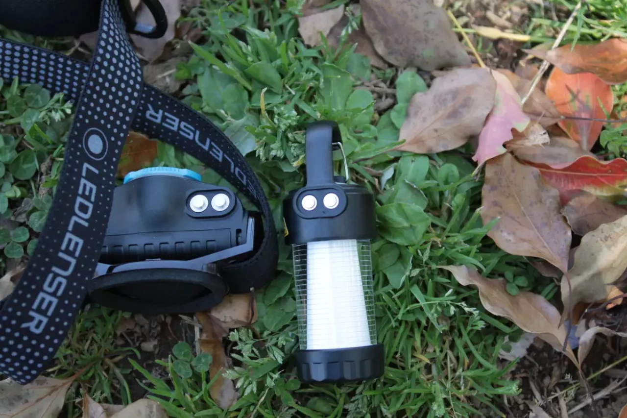 LedlenserML4と同じ形状の汎用性の高い充電式+選べる電池