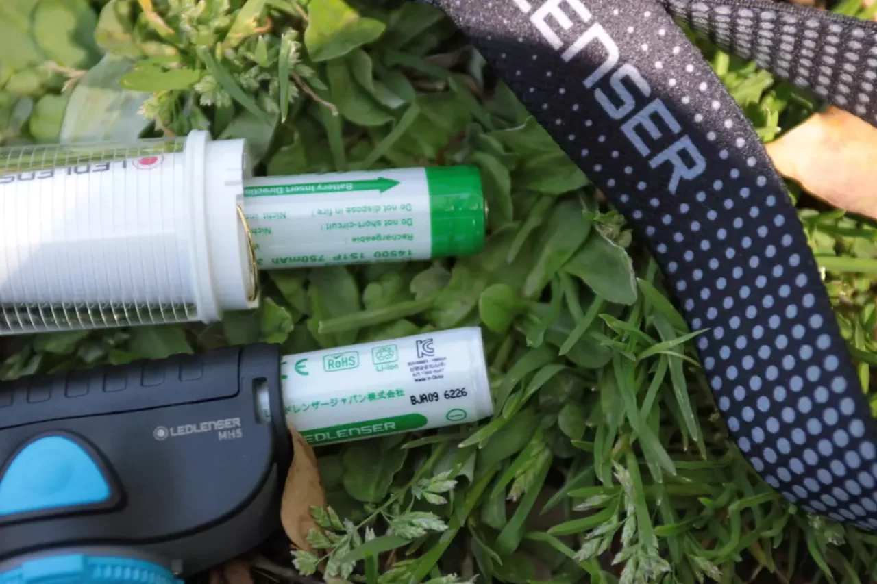 汎用性の高い充電式+選べる電池