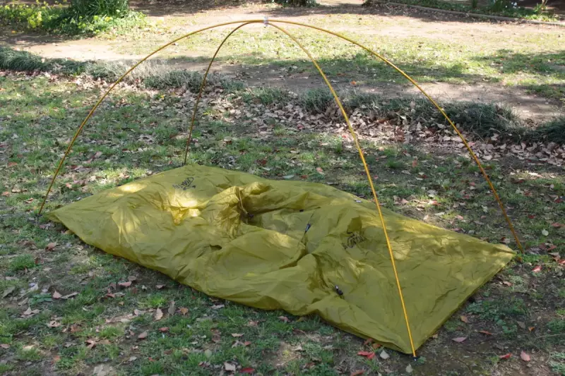 ゼログラム軽量ソロテント「エルチャルテン1.5P」の設営