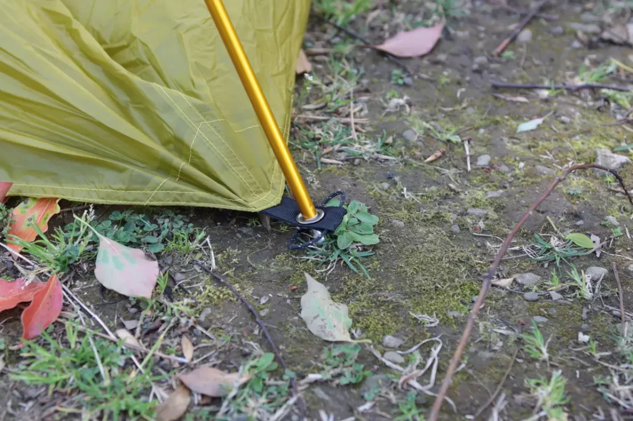 ゼログラム軽量ソロテント「エルチャルテン1.5P」の設営