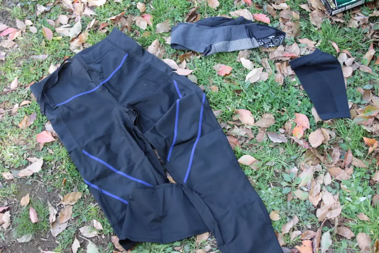 スポーツテックタイツ