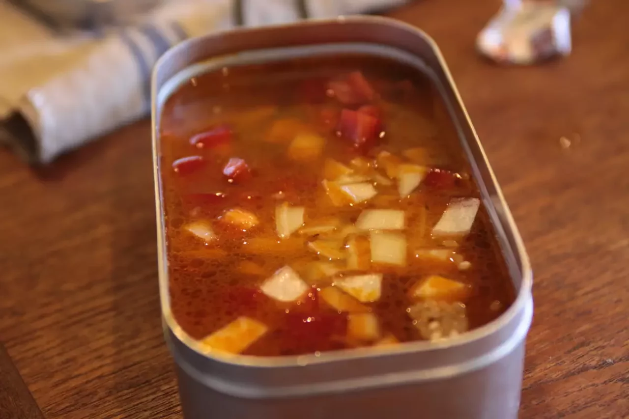 メスティン×パタゴニア プロジョンズで作る簡単炊き込みご飯の作り方