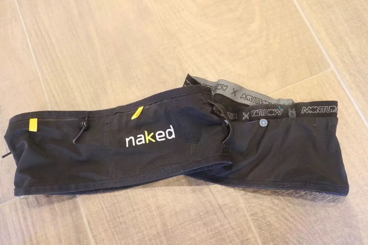 ネイキッド ランニングバンド