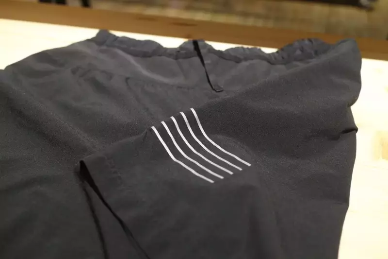 サロモン パルス7ショーツ