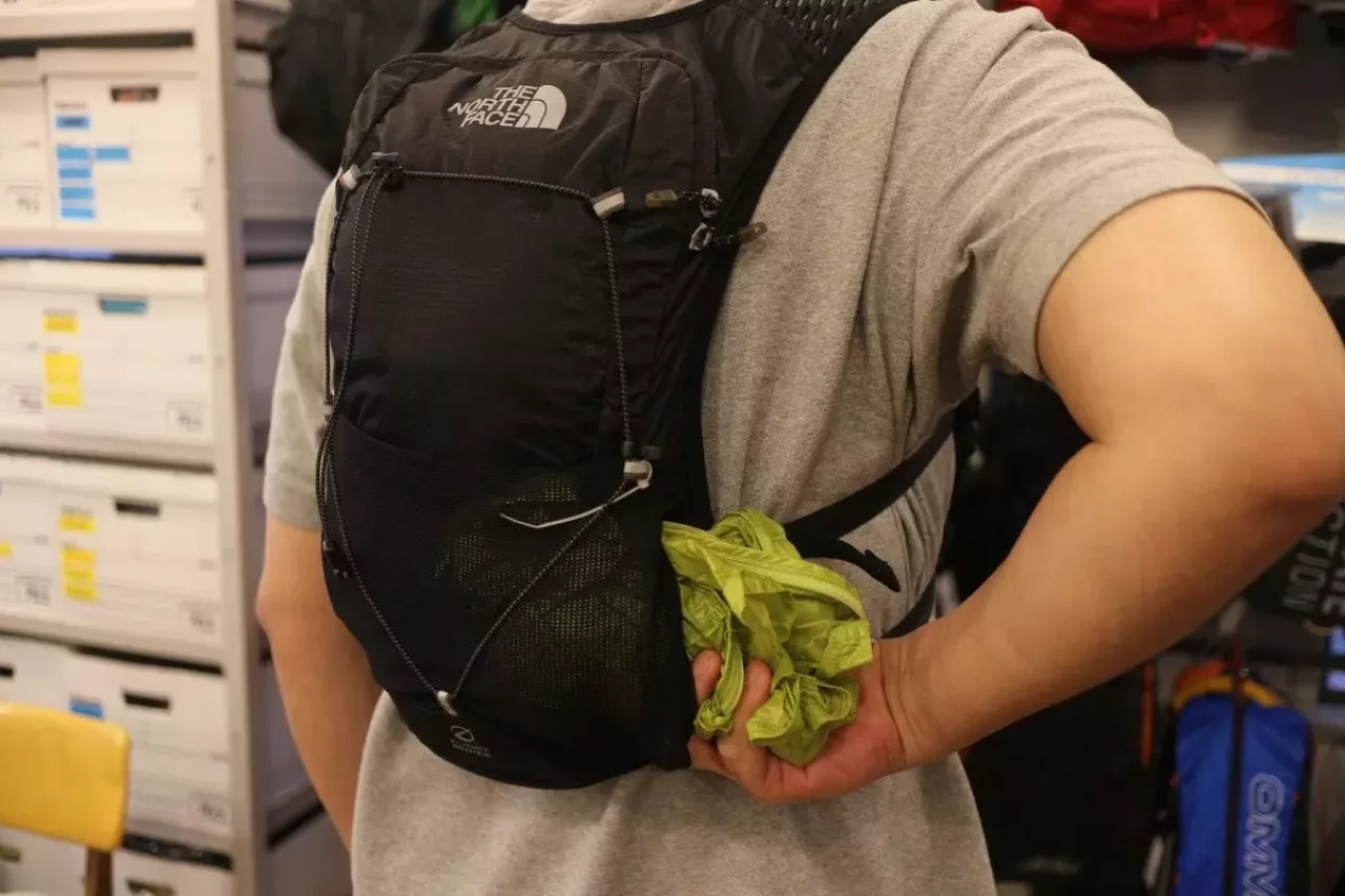 ウインドシェルのコンパクト性