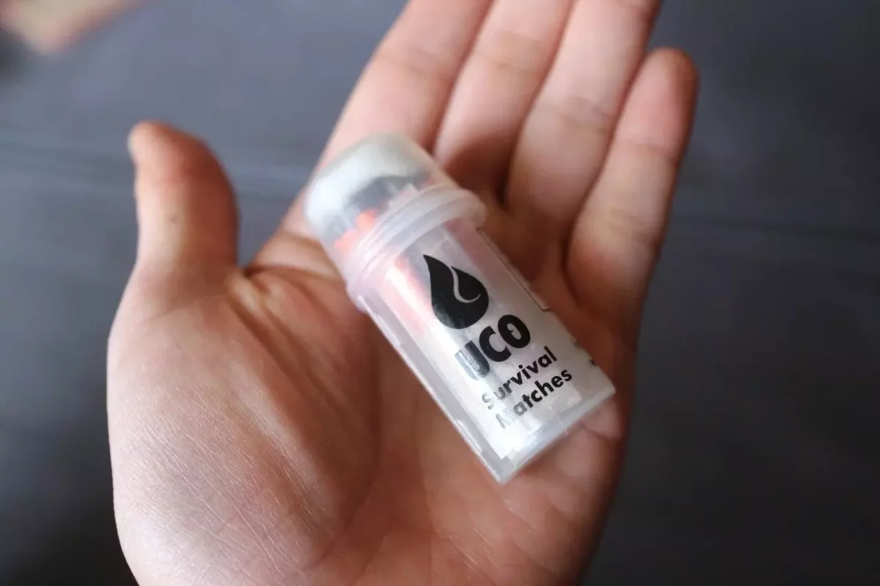 必ず着火するUCOの防水・防風マッチ