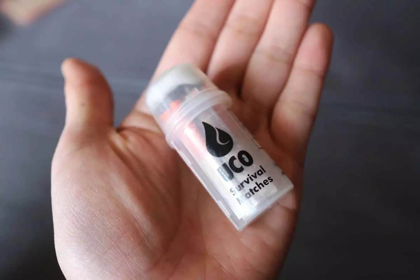 UCOサバイバルマッチ-水や風に強く必ず点火するエマージェンシーマッチ