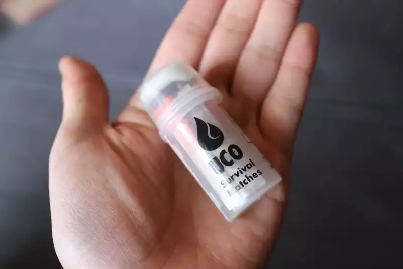 UCOサバイバルマッチ-水や風に強く必ず点火するエマージェンシーマッチ|エマージェンシーキット|登山ギア|山のモノ|登山・トレラン・山スキーマガジン「山旅旅」