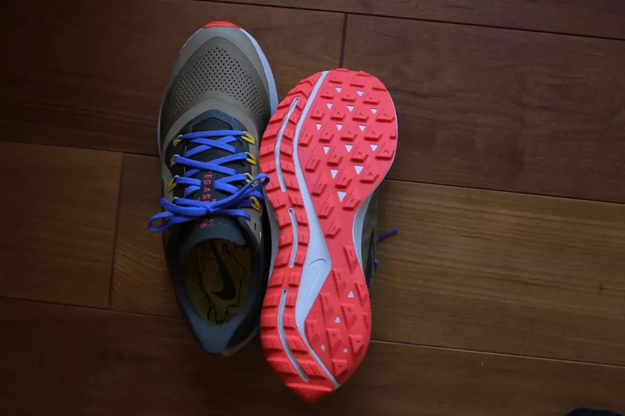 ナイキエアズームペガサス36 トレイル