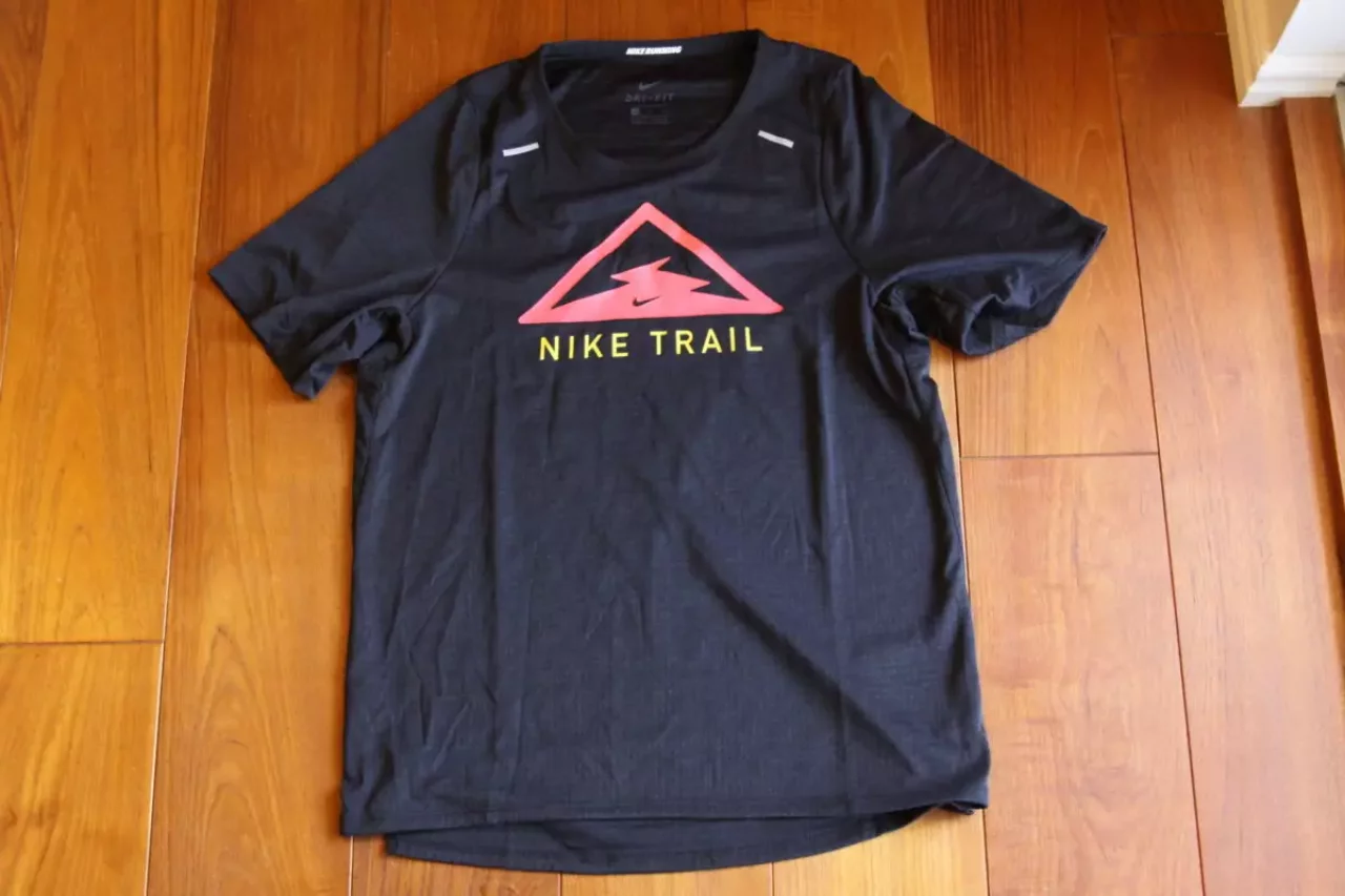 ナイキ ライズ 365 トレイル