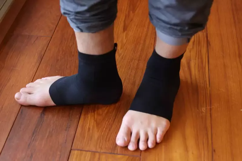 登山時の足首サポートGoldwinフォーカスニットアンクルサポーター