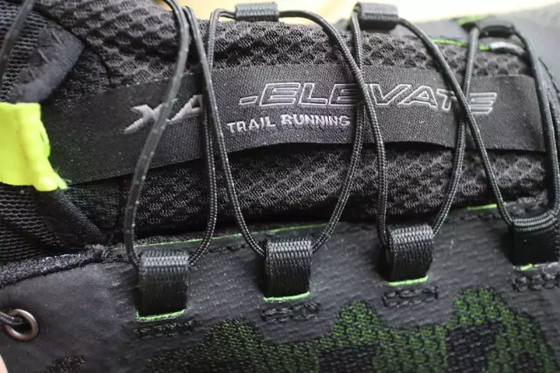 サロモン XA ELEVATE GORE-TEX