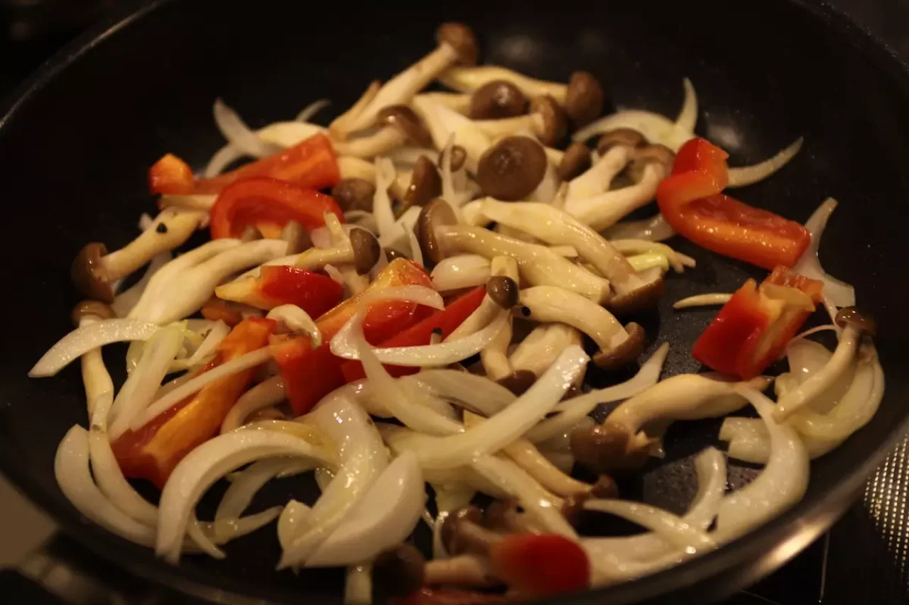 山ごはん『パタゴニア プロビジョンズ ワイルド・ピンク・サーモンのパスタ』の作り方1