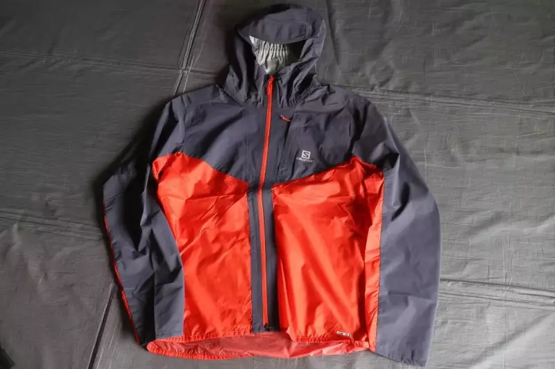 サロモン OUTSPEED HYBRID JKT