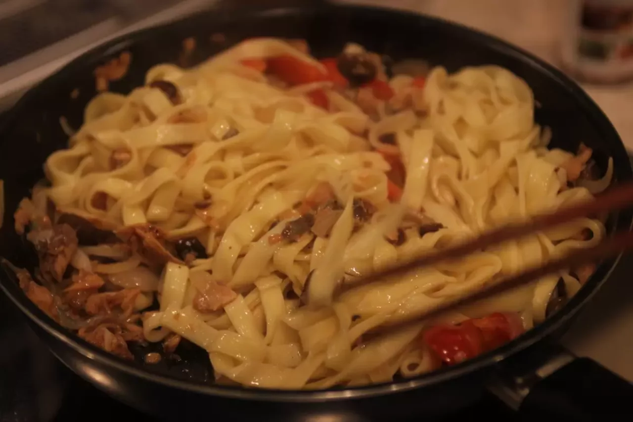 ワインに合う山ごはん『パタゴニア プロビジョンズ ワイルド・ピンク・サーモンのパスタ』