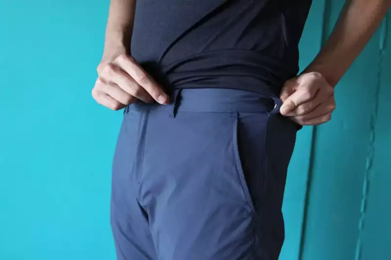 HOUDINIリキッドロックパンツのベルトループ