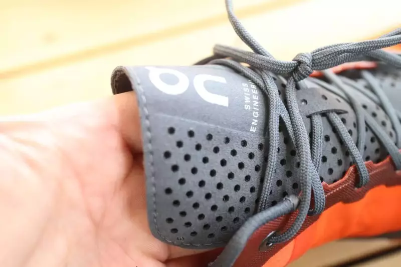 トレイルランシューズ『オン クラウドベンチャー ピーク』