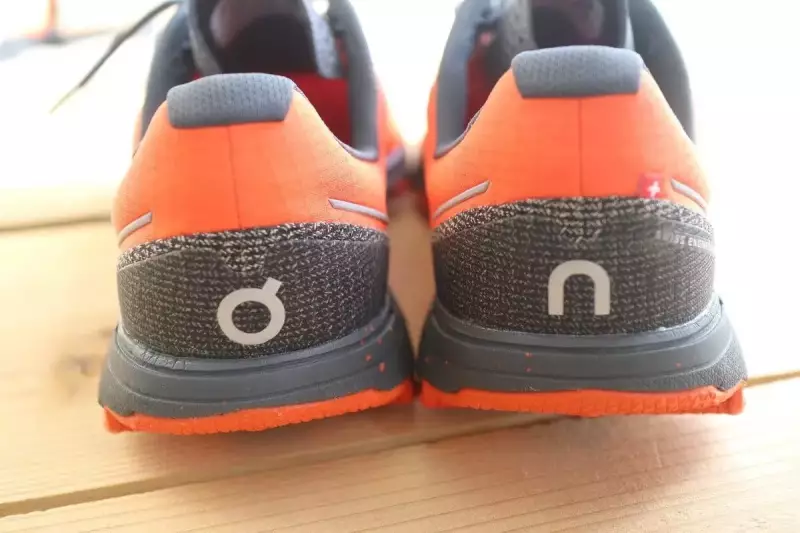 トレイルランシューズ『オン クラウドベンチャー ピーク』