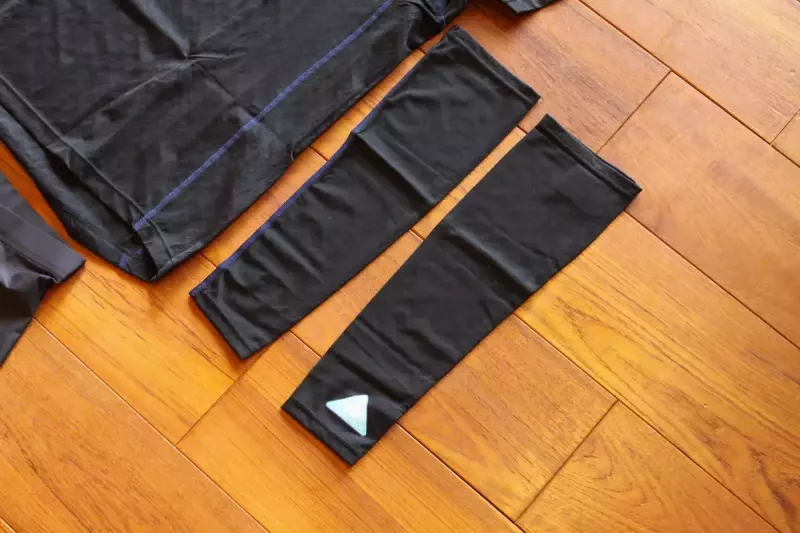 FREEZETECHのアームカバー