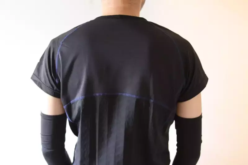 FREEZETECHのクルーネックTシャツ