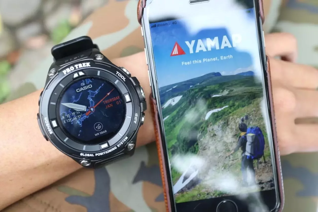 カシオ アウトドア スマートウォッチ
