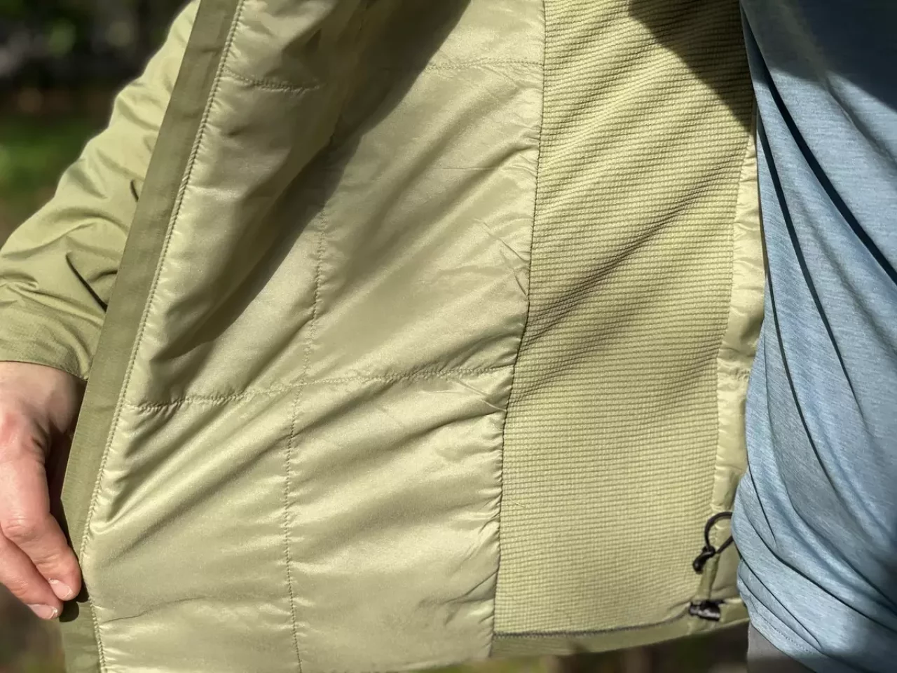 雨に強い化繊インサレーション