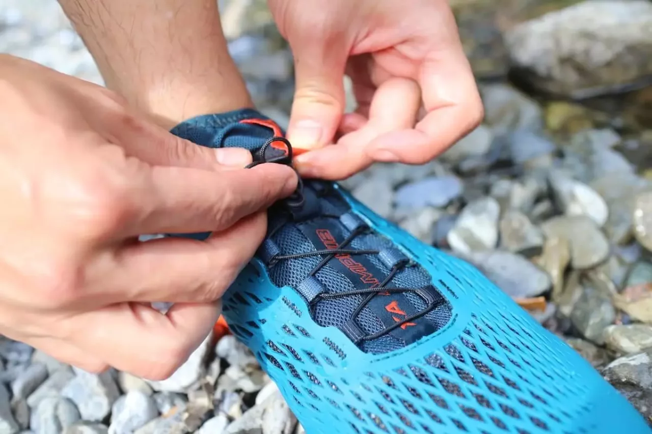 サロモンのウォーターシューズ