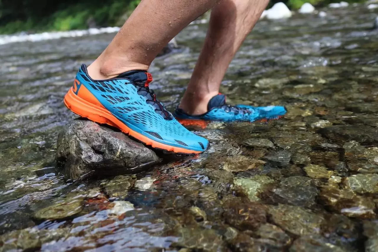 サロモンのウォーターシューズ