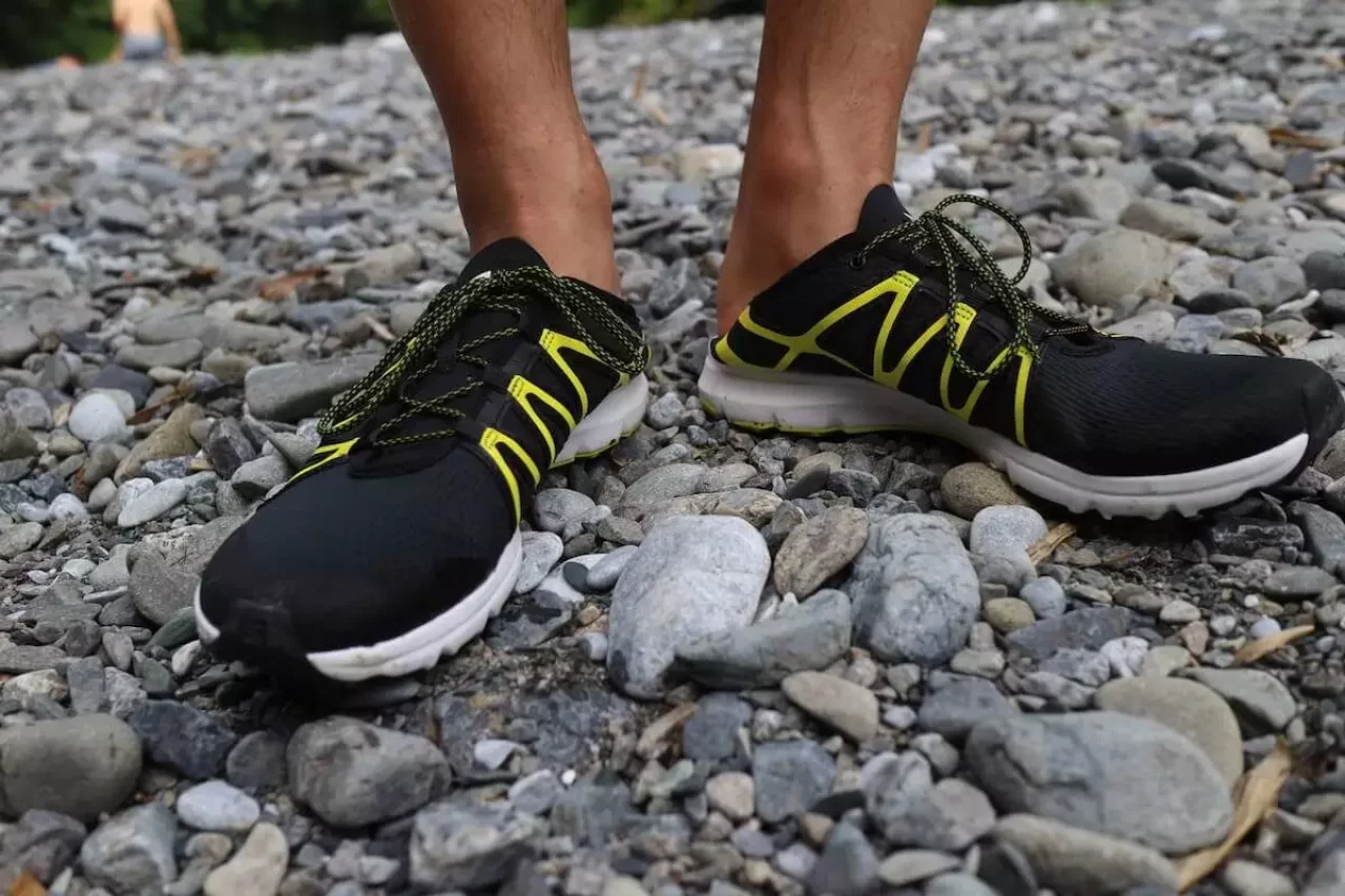 サロモンのウォーターシューズ サンダル