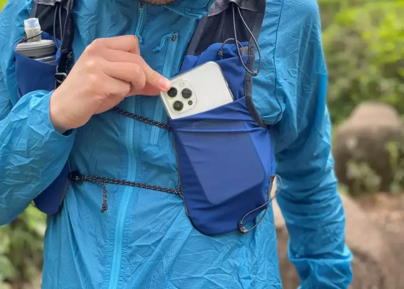 スマートフォンを入れるのに最適なポケット