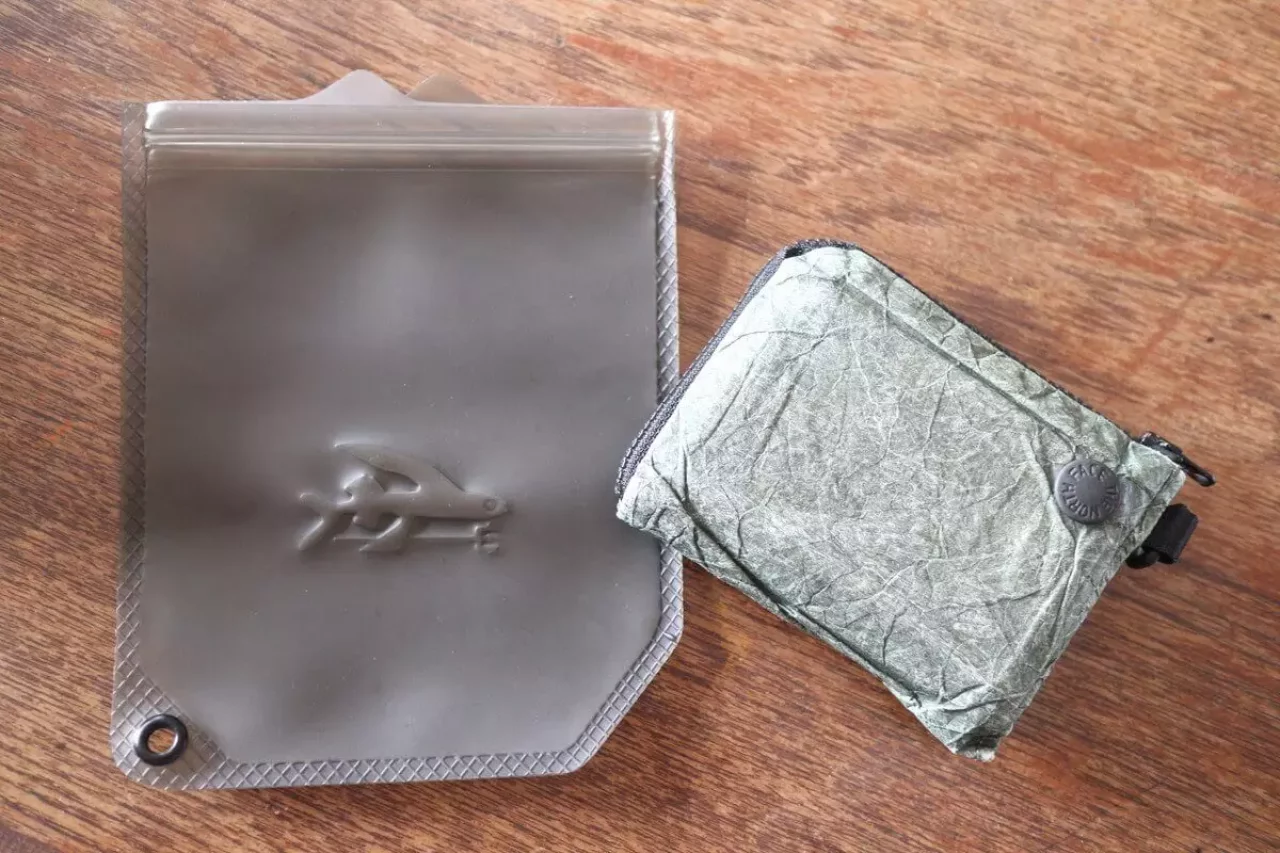 汗・雨・水から 必需品を守る『パタゴニア サーフ・ドライバッグ 』