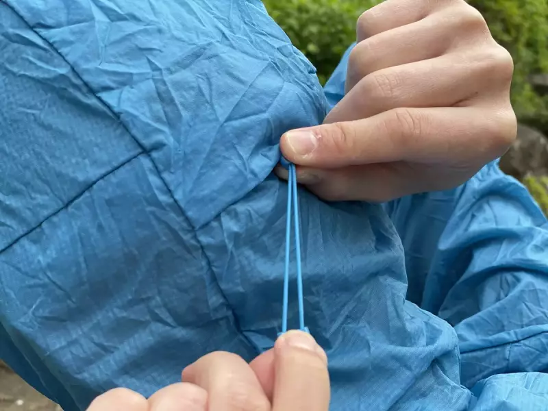 顔や耳、頭を冷たい風から守る