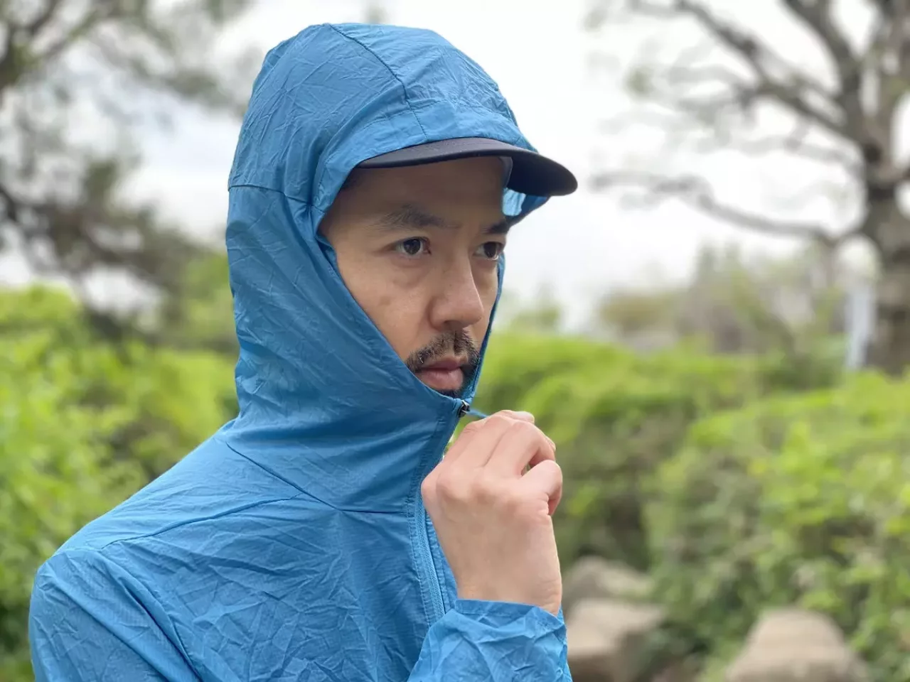 顔や耳、頭を冷たい風から守る