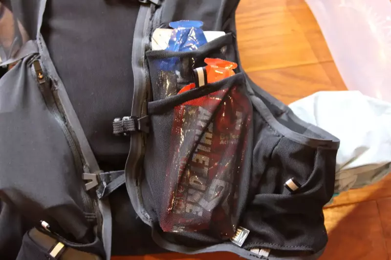 ブラックダイヤモンド ディスタンス4にストレッチポケット