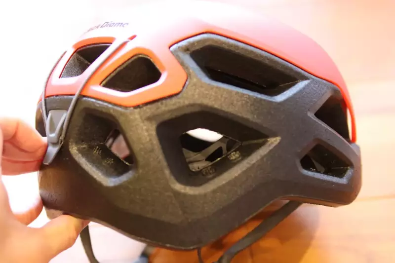 登山用ヘルメットで重視するポイント2