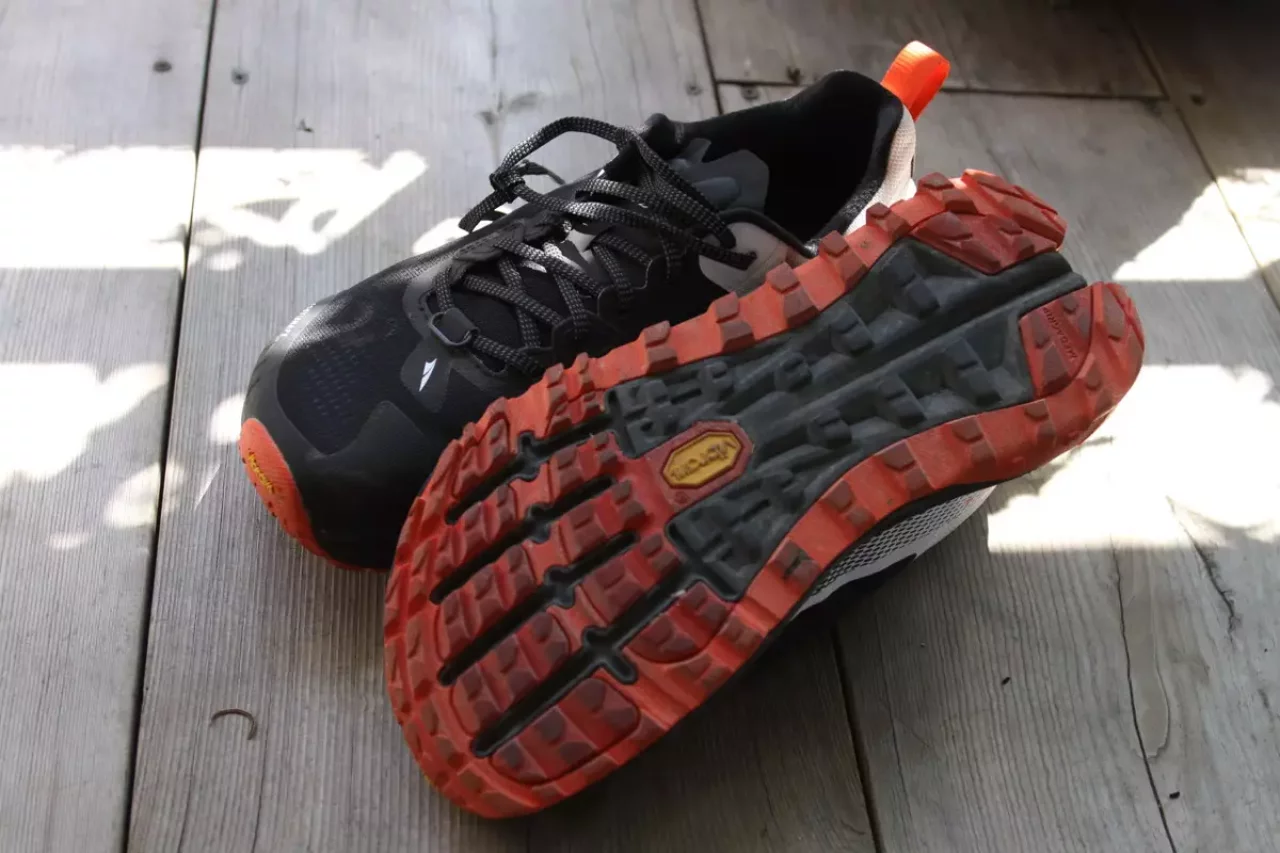 ビブラム®メガグリップ™アウトソール