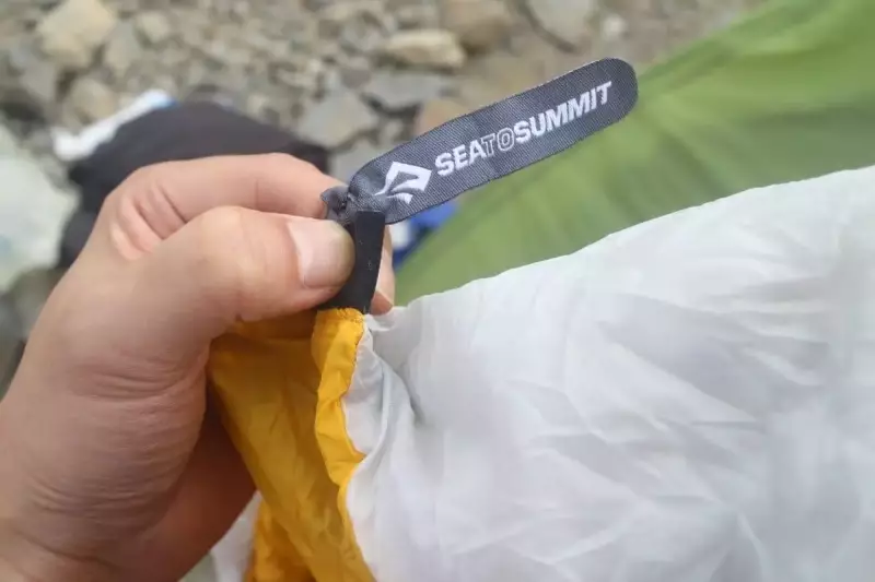 ウルトラライトなシュラフ『シートゥサミット スパークSp1』