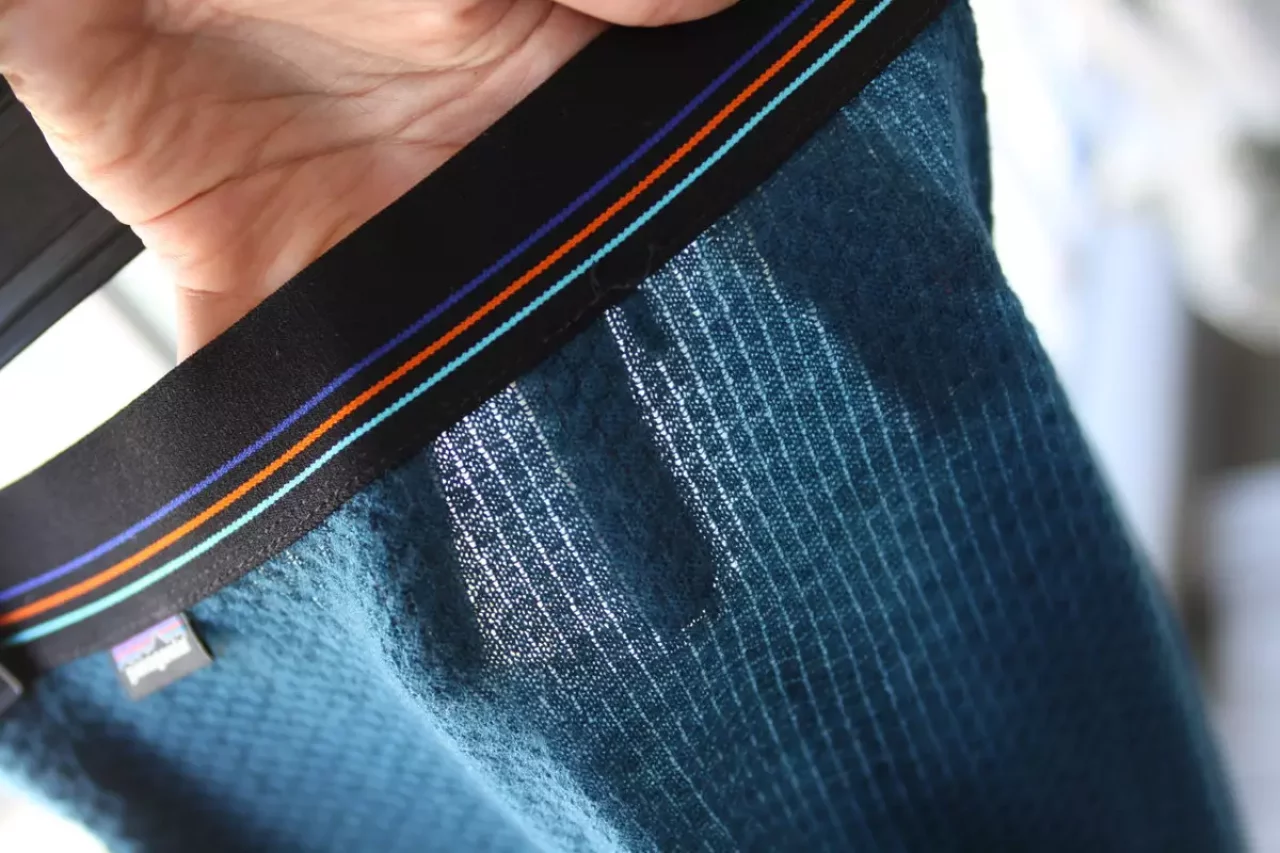 キャプリーンエアボトムのニット構造