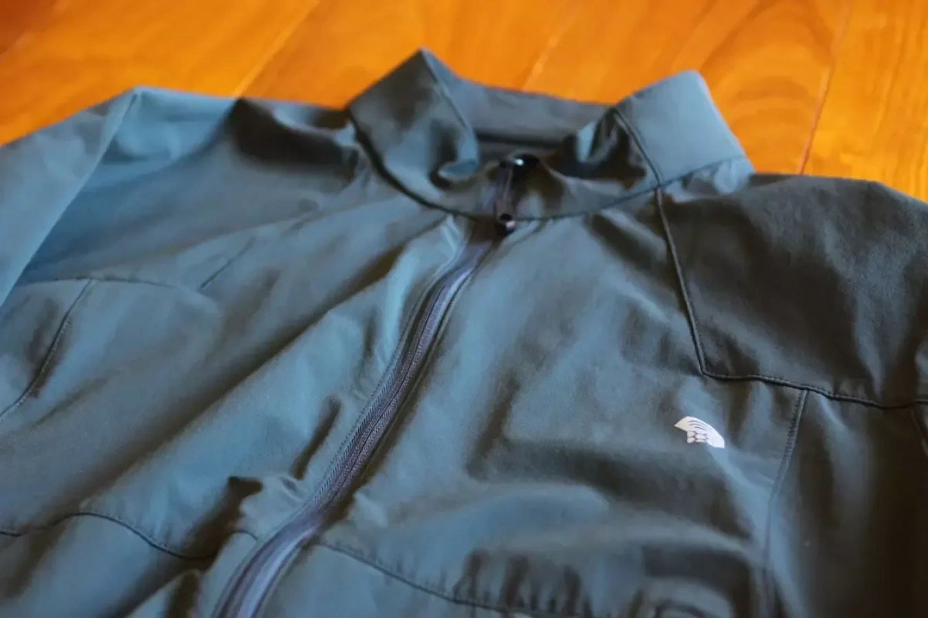 【2024年版】秋から冬、そして春まで活躍!おすすめソフトシェル9選!