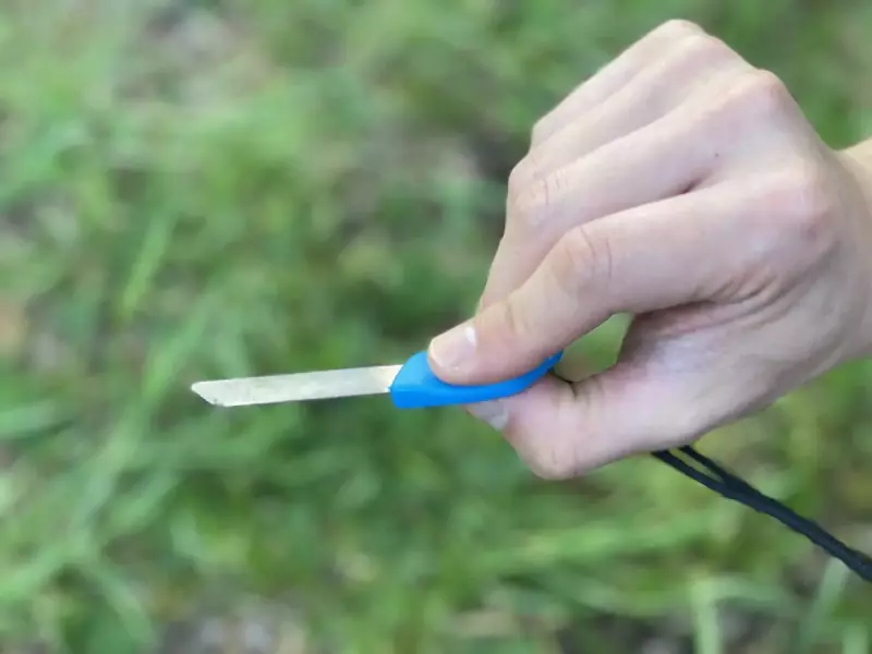 ストライカーの形状と握りやすさ