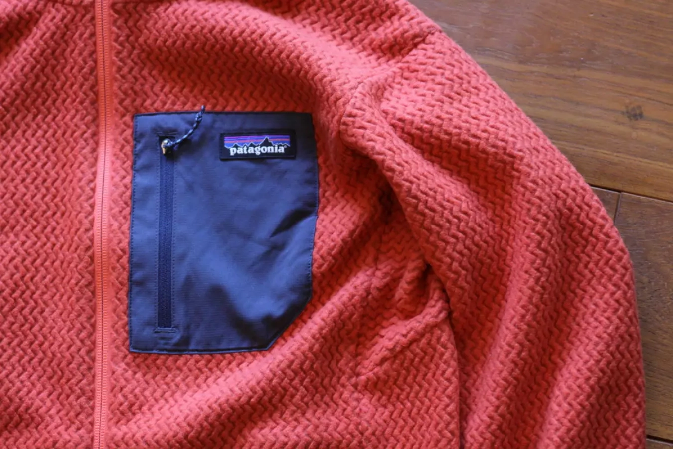 【レビュー】パタゴニアR1エア-寒い場所で行動するのに丁度いいフリース