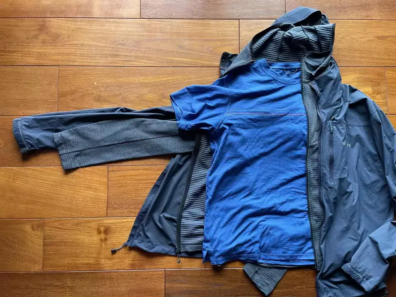 気温差がある登山ではレイヤリング(重ね着)が重要