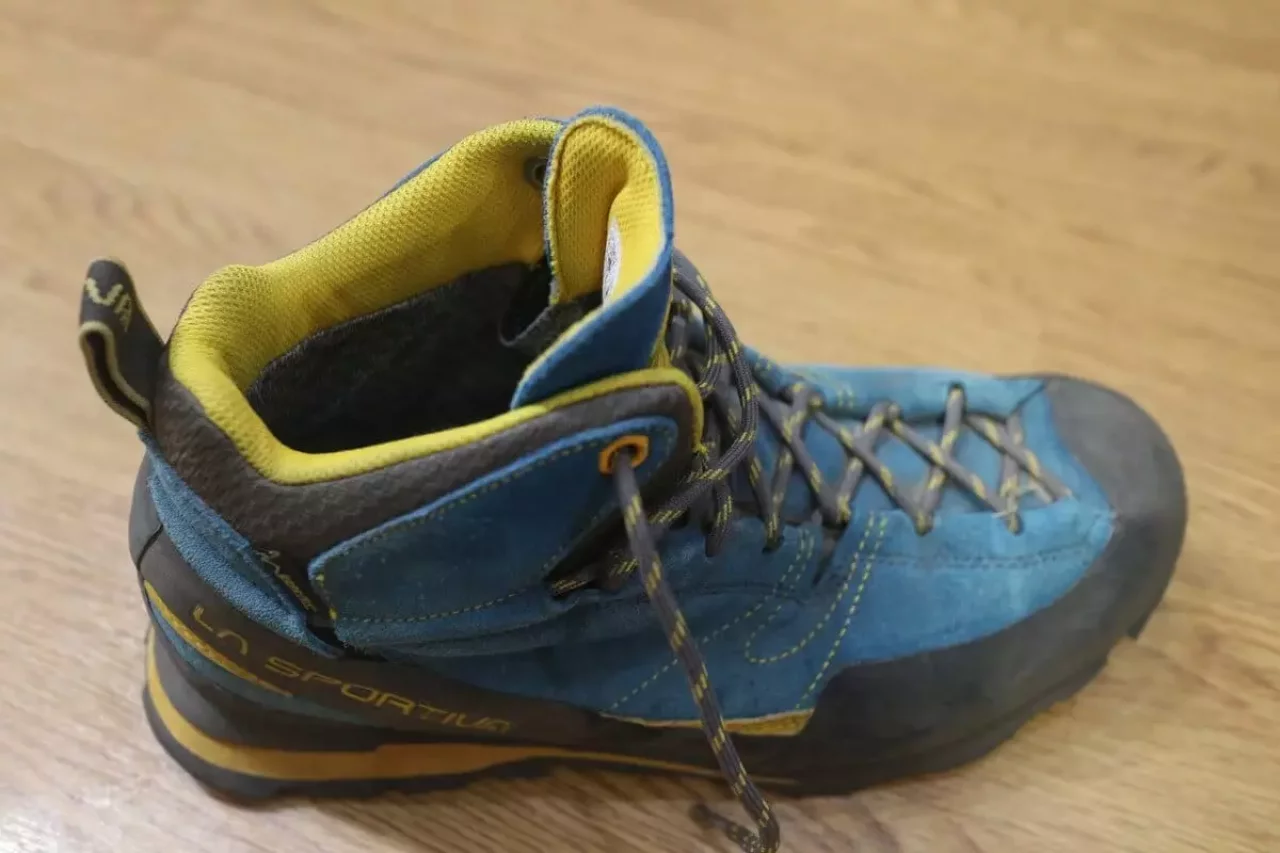 登山靴『ラスポルティバ ボルダー エックス ミッド GTX』