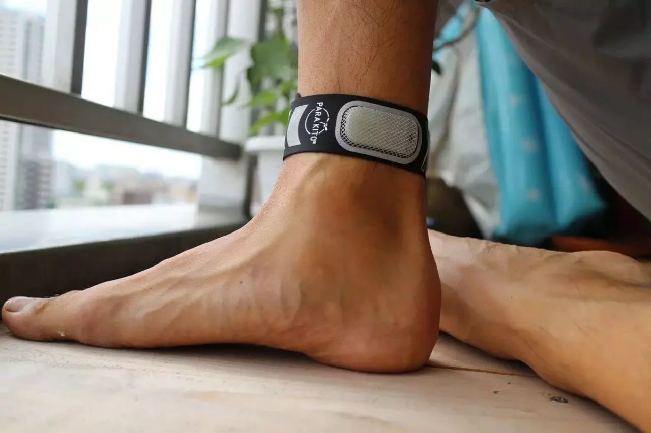 虫除けリストバンド『パラキート』