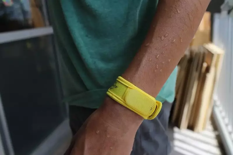 虫除けリストバンド『パラキート』