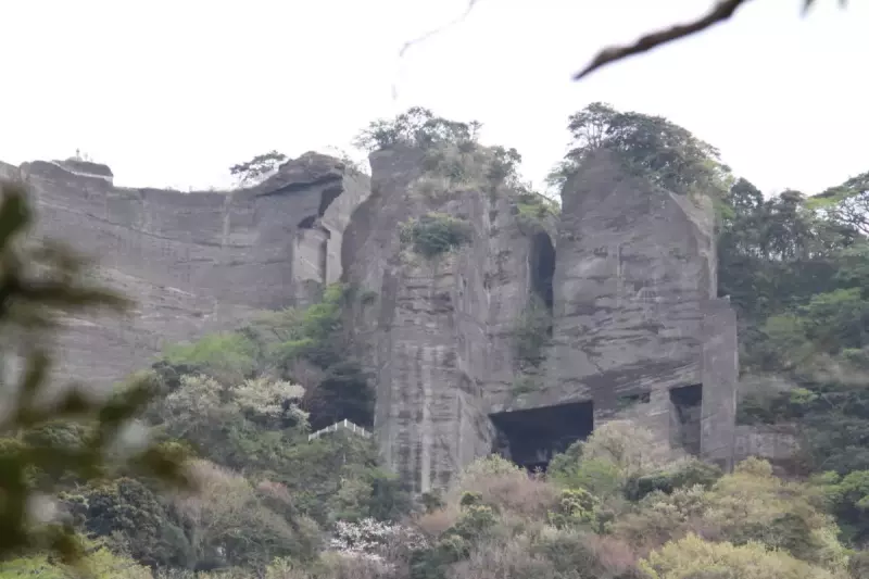 【日帰り登山】鋸山登山-初心者から楽しめる難易度別ルート紹介・役立つ情報徹底解説|ルート紹介から探す|登山・トレラン・山スキーマガジン「山旅旅」
