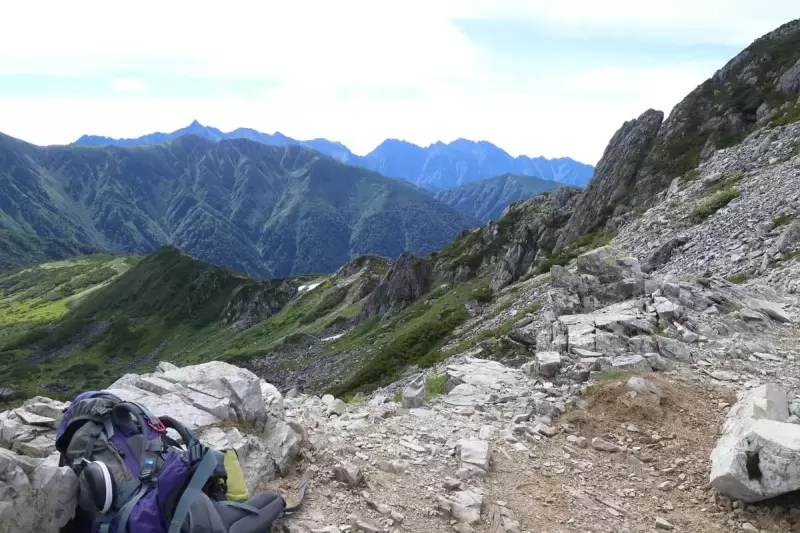 黒部五郎岳へは一旦荷物をデポ